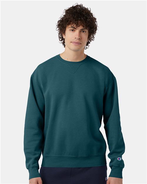 Champion. Unisex Garment-Dyed Crewneck Sweatshirt. CD400